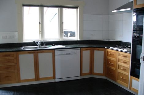 Photo of property in 27 Horotutu Road, Greenlane, Auckland, 1061