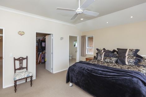 Photo of property in 2 Cascade Way, Paraparaumu, 5032