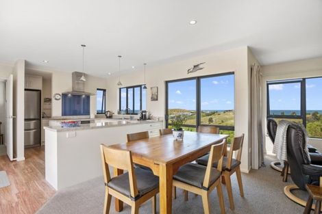 Photo of property in 6 Adele Way, Kaiteriteri, Motueka, 7197