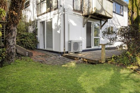 Photo of property in 43 Warwick Street, Wilton, Wellington, 6012