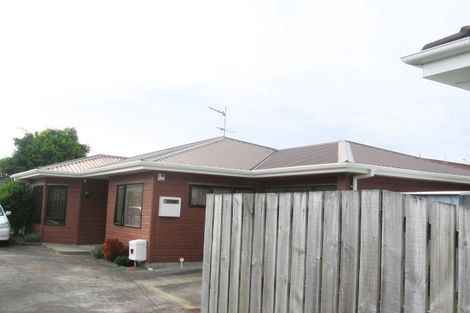 Photo of property in 2/28 Brasell Street, Fairfield, Lower Hutt, 5011
