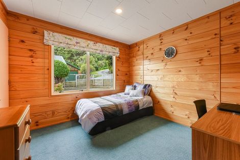 Photo of property in 22 Amelia Crescent, Waikawa, Picton, 7220