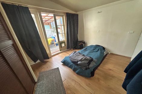 Photo of property in 118 View Road, Sunnyvale, Auckland, 0612