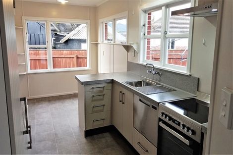 Photo of property in 23 Palmer Crescent, Silverstream, Upper Hutt, 5019