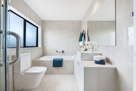 Photo of property in 42b Donegal Park Drive, Flat Bush, Auckland, 2019