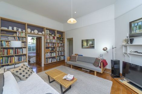 Photo of property in 10 Daniel Street, Martinborough, 5711