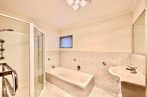 Photo of property in 47 Ransom Smyth Drive, Goodwood Heights, Auckland, 2105