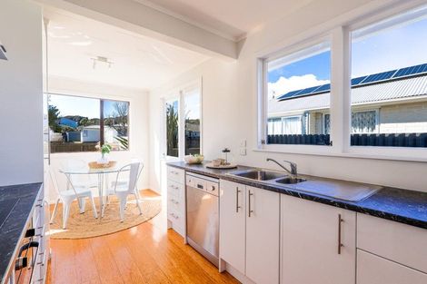 Photo of property in 7 Karamea Grove, Wainuiomata, Lower Hutt, 5014