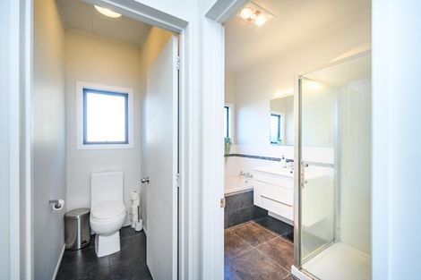 Photo of property in 6 Willowstream Grove, Cloverlea, Palmerston North, 4412