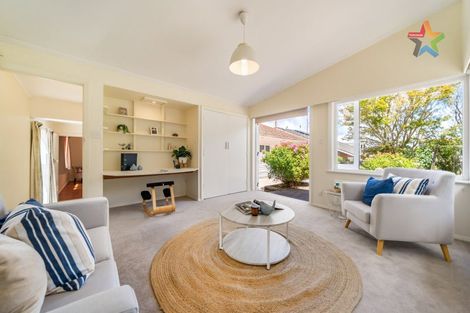 Photo of property in 52 Homewood Avenue, Karori, Wellington, 6012