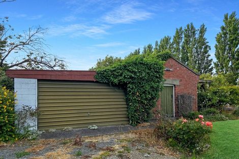 Photo of property in 128 Main North Road, Woodend, 7610