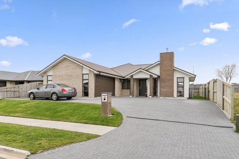 Photo of property in 38 Huka Heights Drive, Rangatira Park, Taupo, 3330