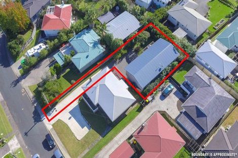 Photo of property in 29a Sylvan Crescent, Te Atatu South, Auckland, 0610