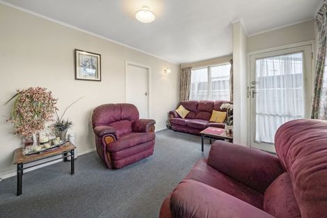 Photo of property in 2/95 Clouston Park Road, Clouston Park, Upper Hutt, 5018