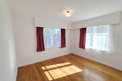 Photo of property in 26 Larnoch Road, Henderson, Auckland, 0610