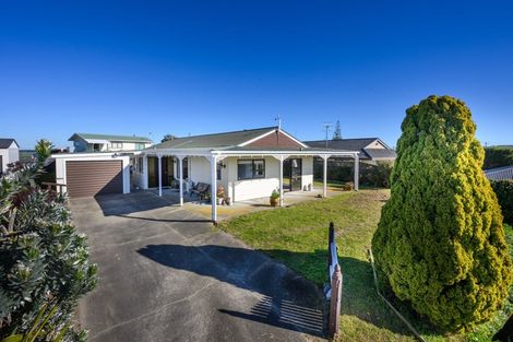 Photo of property in 12 Seabury Avenue, Foxton Beach, Foxton, 4815