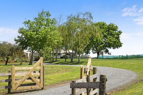 Photo of property in 42 Karioitahi Road, Waiuku, 2683