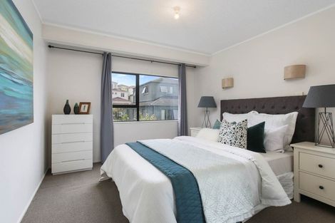 Photo of property in 5/20a Lavery Place, Sunnynook, Auckland, 0632