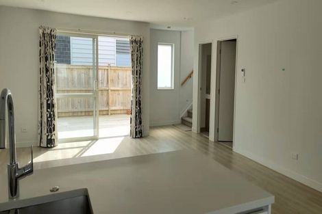 Photo of property in 27 Waterloo Road, Milford, Auckland, 0620