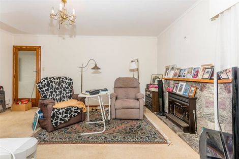 Photo of property in 9 Mcclintock Road, Massey, Auckland, 0614