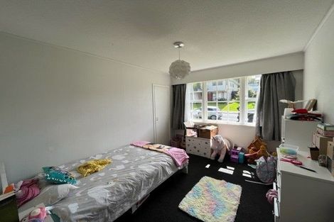 Photo of property in 99 Tirohanga Road, Tirohanga, Lower Hutt, 5010