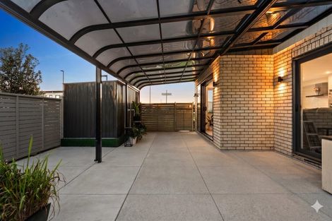 Photo of property in 1 Tupara Street, Manurewa, Auckland, 2102