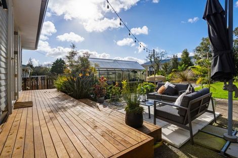 Photo of property in 25 Trojan Crescent, New Lynn, Auckland, 0600
