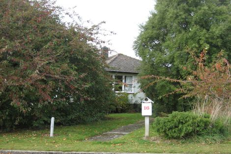 Photo of property in 16 Devon Street, Tapanui, 9522