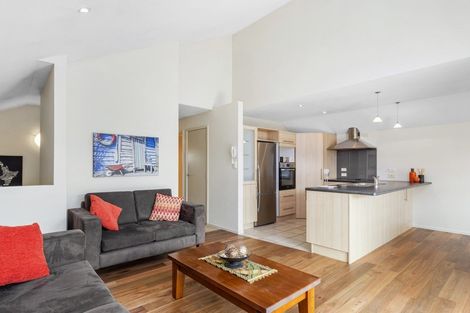 Photo of property in 2/48 May Street, Mount Maunganui, 3116