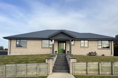 Photo of property in 15 Dove Place, Holmes Hill, Oamaru, 9401