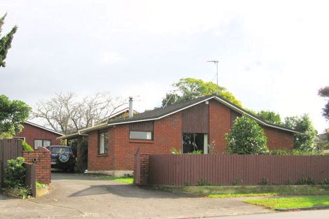 Photo of property in 33 Botany Road, Botany Downs, Auckland, 2010