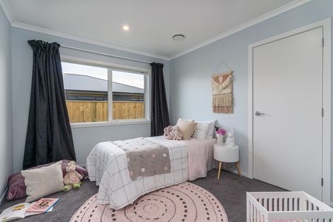Photo of property in 38 Feist Street, Carterton, 5713
