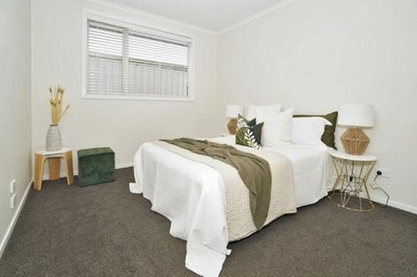 Photo of property in 2 Pryce Place, Silverdale, Hamilton, 3216