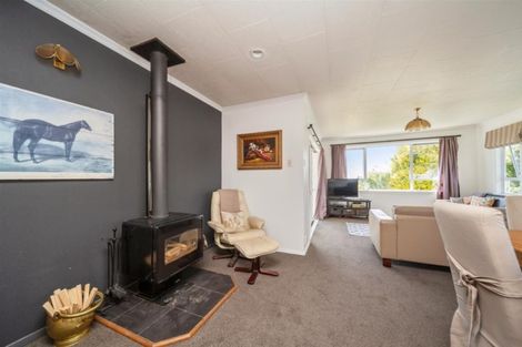 Photo of property in 323 Hunter Road, Eltham, Hawera, 4673