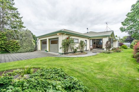 Photo of property in 2 Calder Place, Winton, 9720