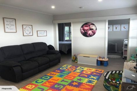 Photo of property in 41 Elliston Crescent, Stanmore Bay, Whangaparaoa, 0932