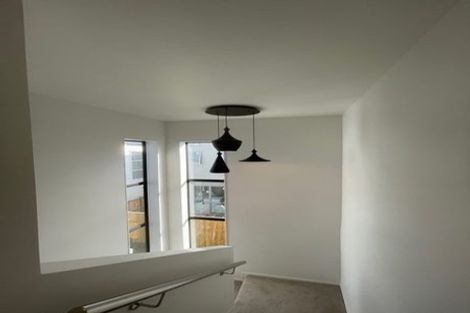 Photo of property in 106 Bellbird Street, Papakura, 2110