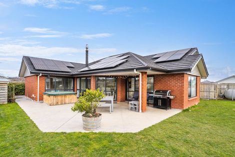 Photo of property in 4 Routhan Way, Carterton, 5713