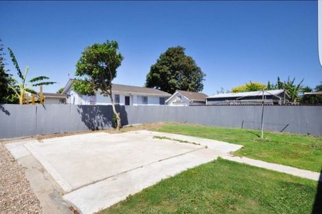 Photo of property in 404 Roscommon Road, Clendon Park, Auckland, 2103