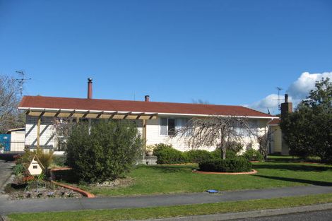 Photo of property in 12 Hornsby Street, Carterton, 5713