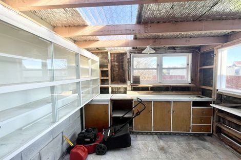 Photo of property in 36 Karaka Crescent, Levin, 5510