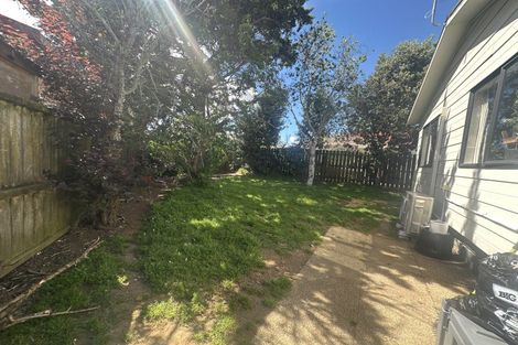 Photo of property in 2/30 Burundi Avenue, Clendon Park, Auckland, 2103