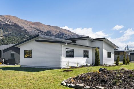 Photo of property in 6 Little Maude Drive, Lake Hawea, Wanaka, 9382