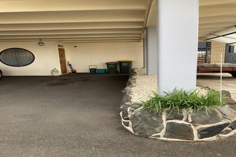 Photo of property in 16 Ruakiwi Road, Hamilton Lake, Hamilton, 3204