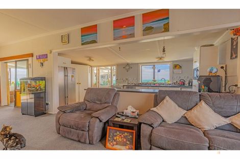 Photo of property in 347 Waimate Highway, Saint Andrews, Timaru, 7971