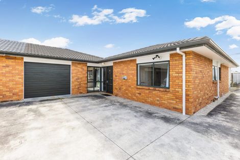 Photo of property in 2/14 Prictor Street, Papakura, 2110