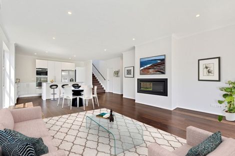 Photo of property in 14 Couldrey Crescent, Red Beach, 0932