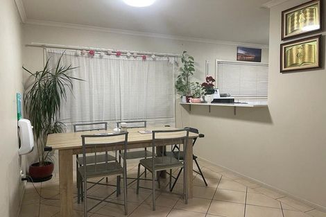 Photo of property in 47 Tiri Tiri Road, Birkdale, Auckland, 0626