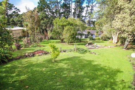 Photo of property in 12 Crystal Avenue, Glendene, Auckland, 0602