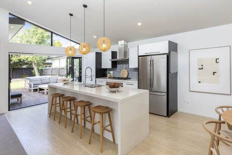 Photo of property in 136 Edgeware Road, St Albans, Christchurch, 8014